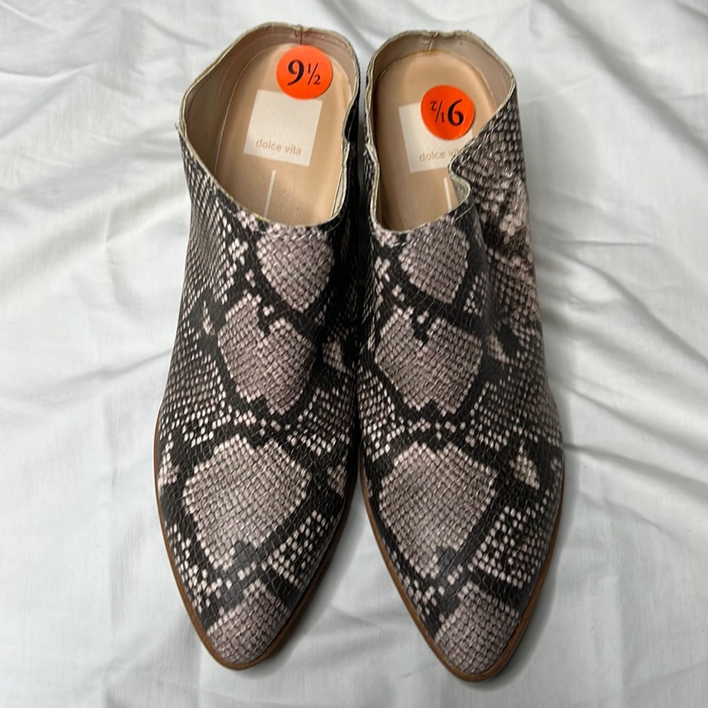 DOLCE VITA FAUX SNAKE SKIN BOOTIE MULE SIZE 9.5 NWT